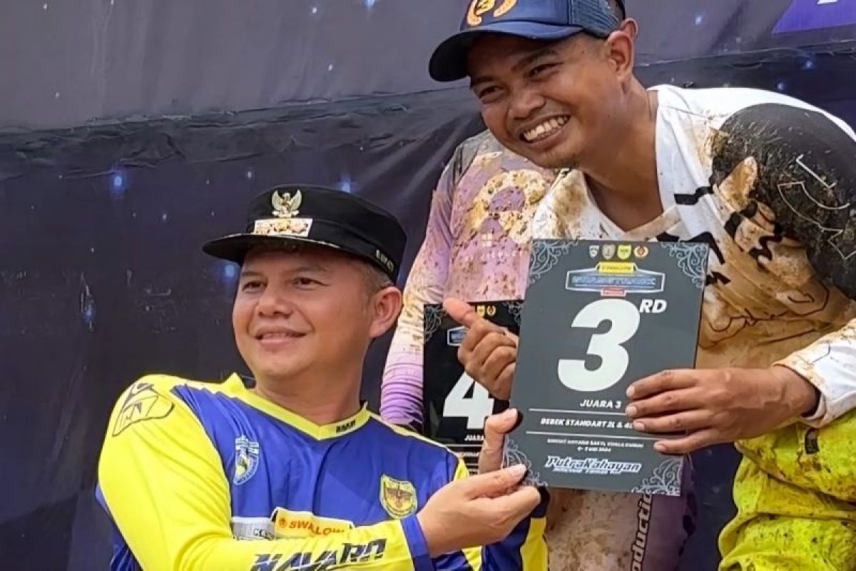 Bupati Gumas berharap kejurnas grasstrack memotivasi pembalap lokal