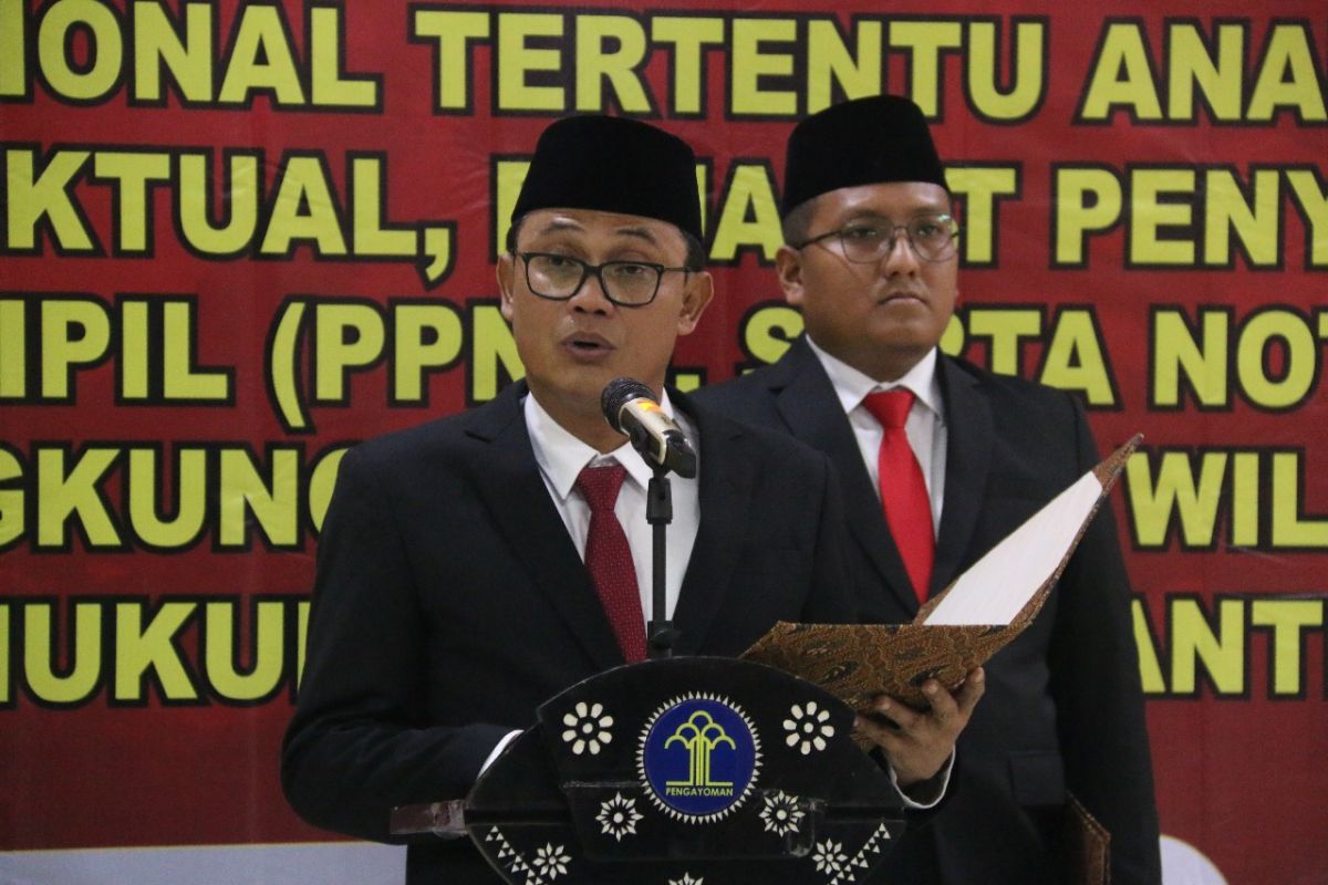 Kakanwil Kemenkumham Banten lantik Fungsional Analis KI dan Notaris Pengganti
