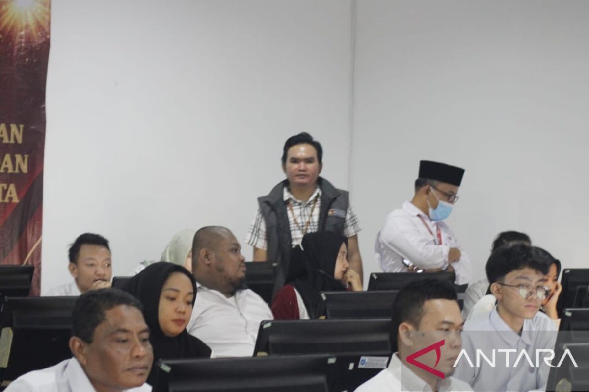 Ketua Bawaslu Pangkalpinang awasi pelaksanaan seleksi CAT calon anggota PPK