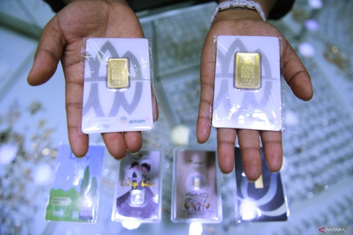 Harga emas Antam kembali turun Rp3.000 per gram