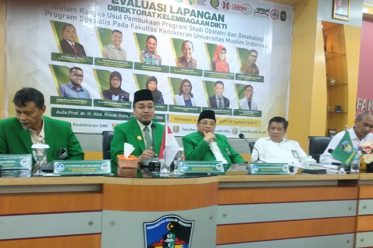 Tim Kelembagaan LLDikti-Kemenkes mengevaluasi lapangan Prodi Obstetri UMI