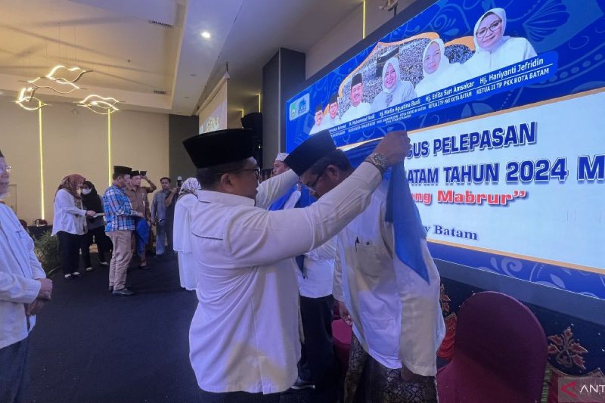 Tiga calon haji di Kota Batam tunda keberangkatan ke Tanah Suci tahun ini