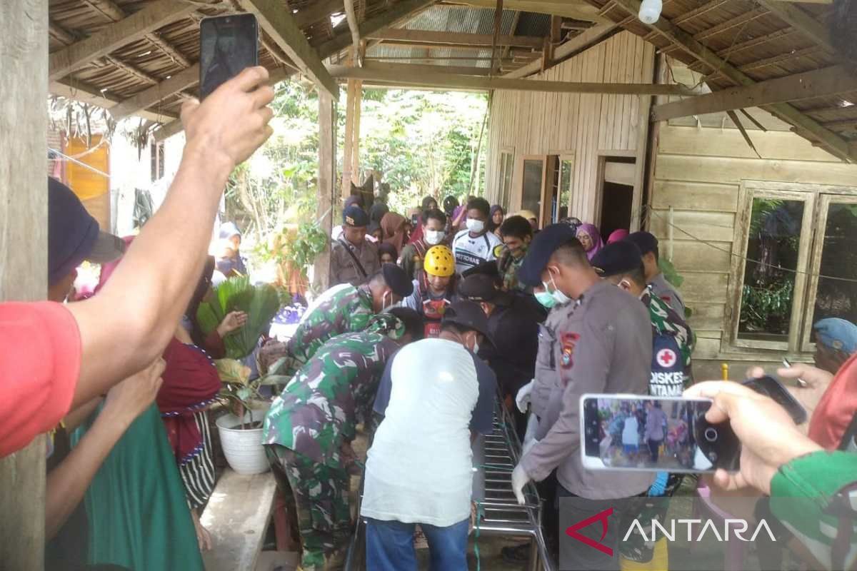 Tim Satgas Lantamal VI Makassar kembali menemukan jasad korban banjir