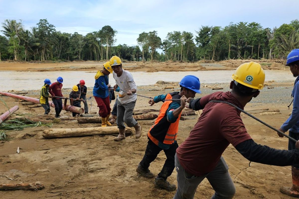 PLN UID Sulselrabar pulihkan 96,5 persen listrik pelanggan di Sulsel terdampak bencana