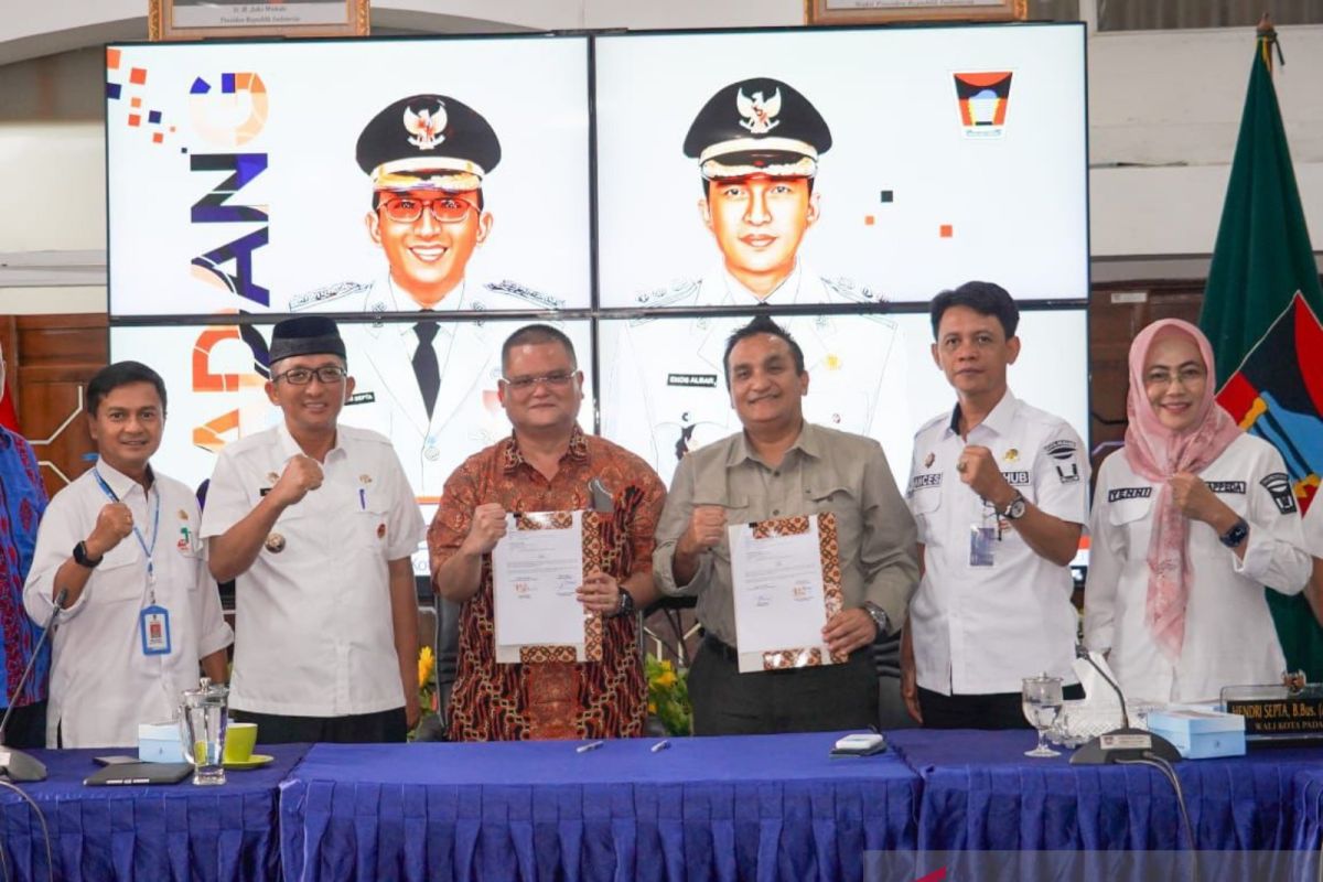 Pemkot Padang gandeng Blue Bird wujudkan transportasi berbasis listrik