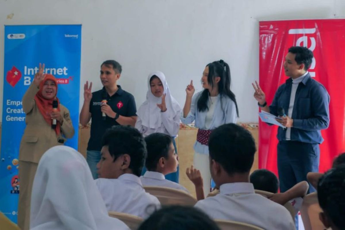 Telkomsel tingkatkan literasi digital ribuan pelajar dan guru di Indonesia
