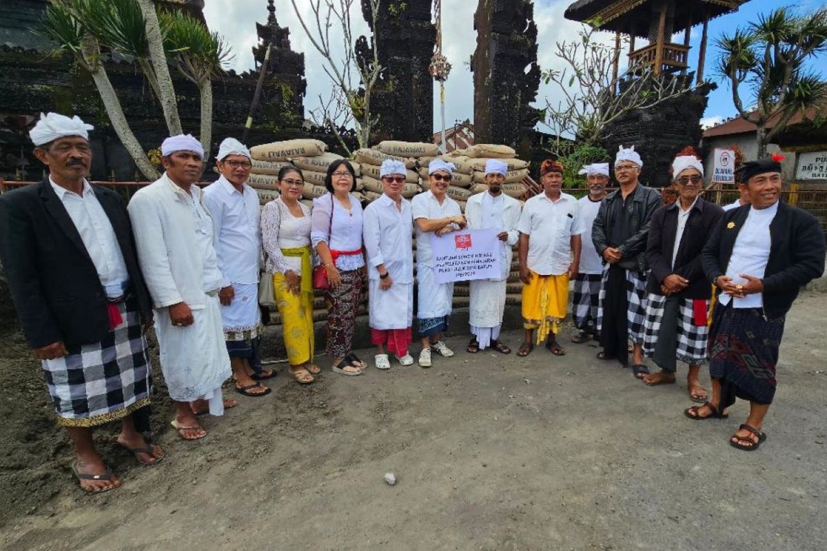 Inti Bali bantu material pelebaran Pura Tuluk Biyu Batur