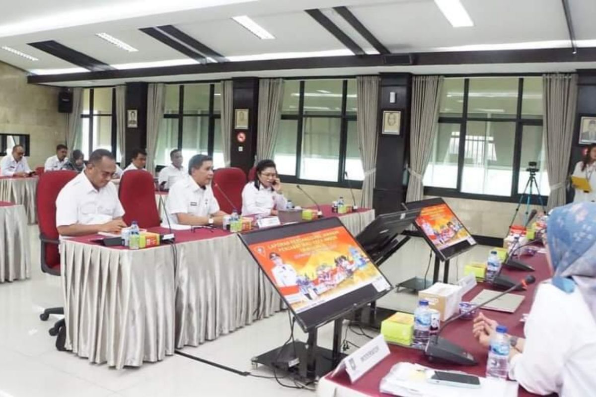Pj Wali Kota Ambon sampaikan laporan evaluasi kinerja April-Mei 2024 ke Kemendagri
