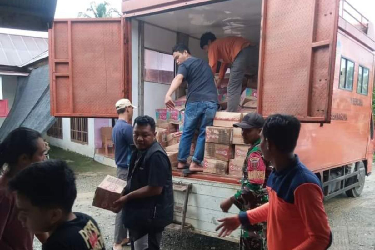 KKLR Pasangkayu Sullbar bantu korban banjir Luwu