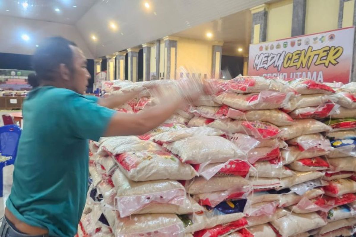 Government sends 40 tons rice to disaster-hit people in South Sulawesi