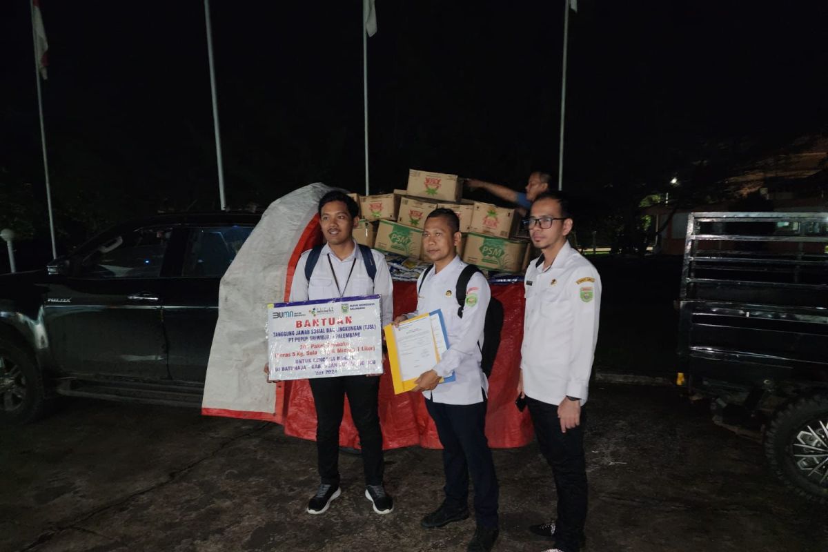 Pusri salurkan 200 paket sembako untuk korban banjir di Baturaja