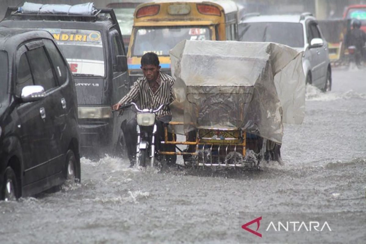 Hujan ringan guyur sebagian besar wilayah Indonesia pada Kamis