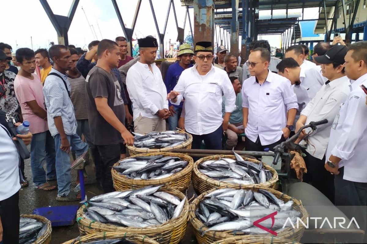 Kunjungi PPS Lampulo Banda Aceh, KKP upayakan mesin pengolahan tepung ikan