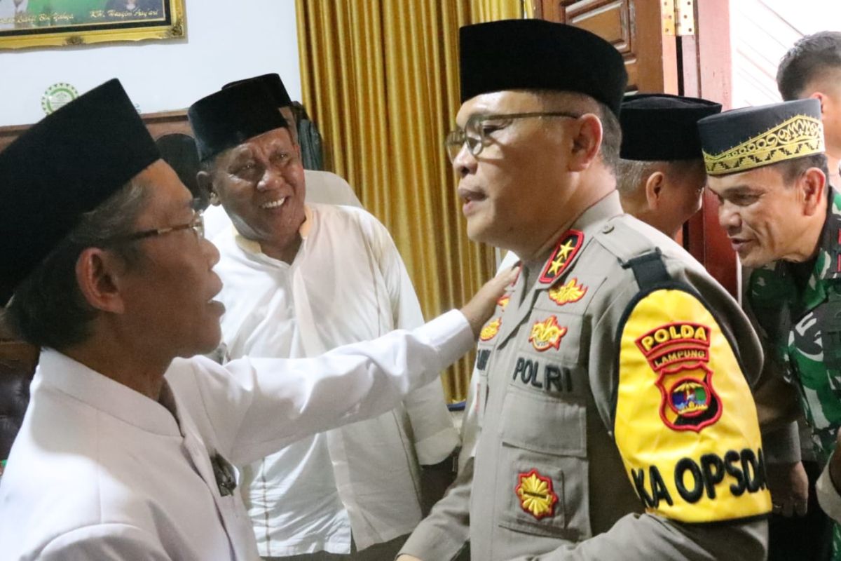 Sinergitas Polri dan ulama kuatkan daerah untuk maju