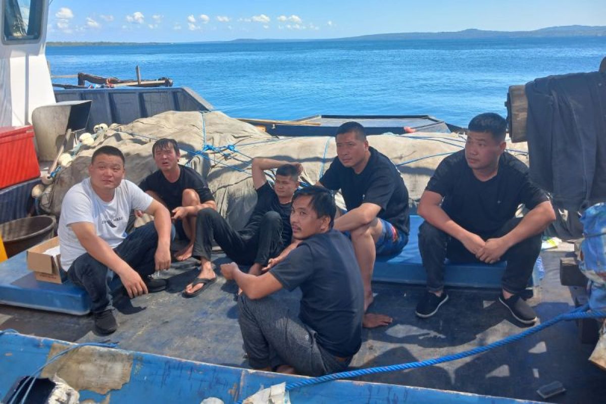 Polda NTT sidik enam WNA China terdampar di perairan Kupang