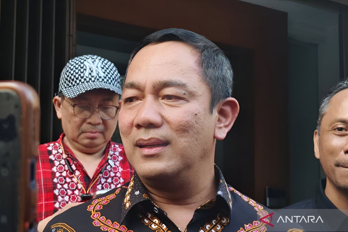 Hendrar Prihadi: Belum ada komunikasi dengan PDIP soal Pilkada Jateng