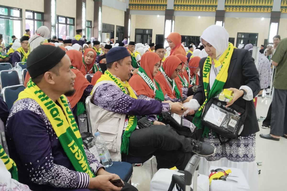 442 calon haji kloter pertama  di Embarkasi Palembang telah masuk asrama haji