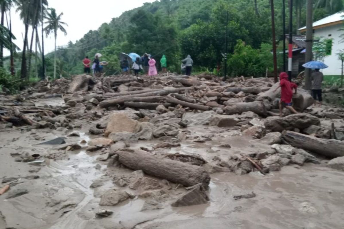 BPBD Parigi Moutong catat 24 jiwa terdampak banjir Uevolo