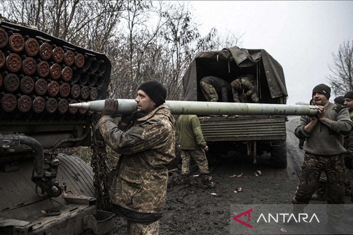Korban tewas serangan Rusia di adipasar Ukraina bertambah jadi 14 orang