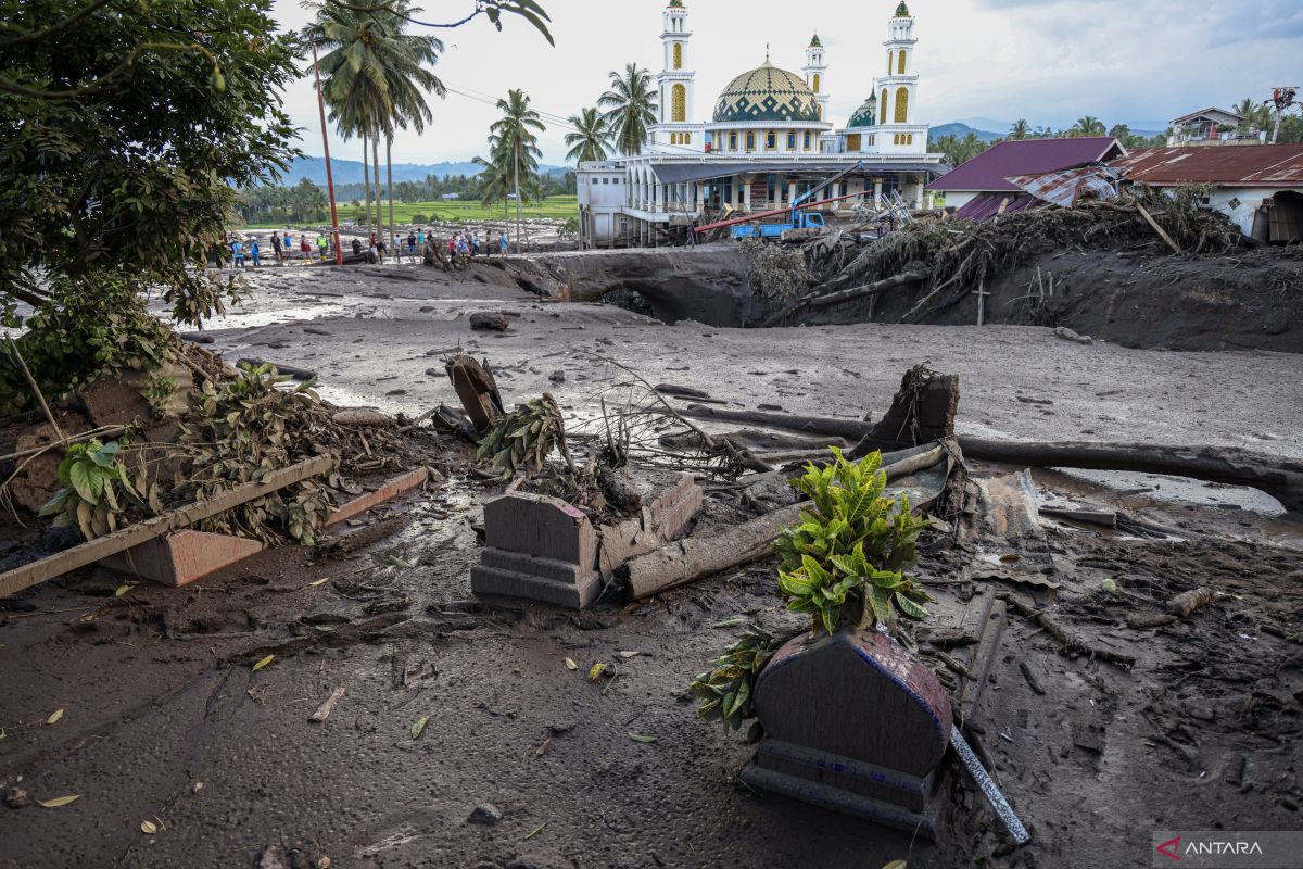 29 korban banjir di Tanah Datar Sumbar belum ditemukan