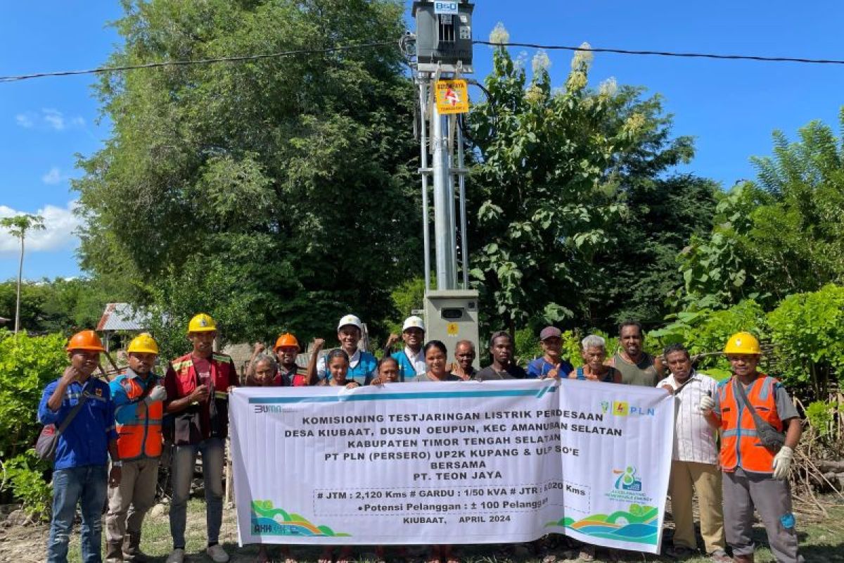 PLN  terangi empat desa di Pulau Timor