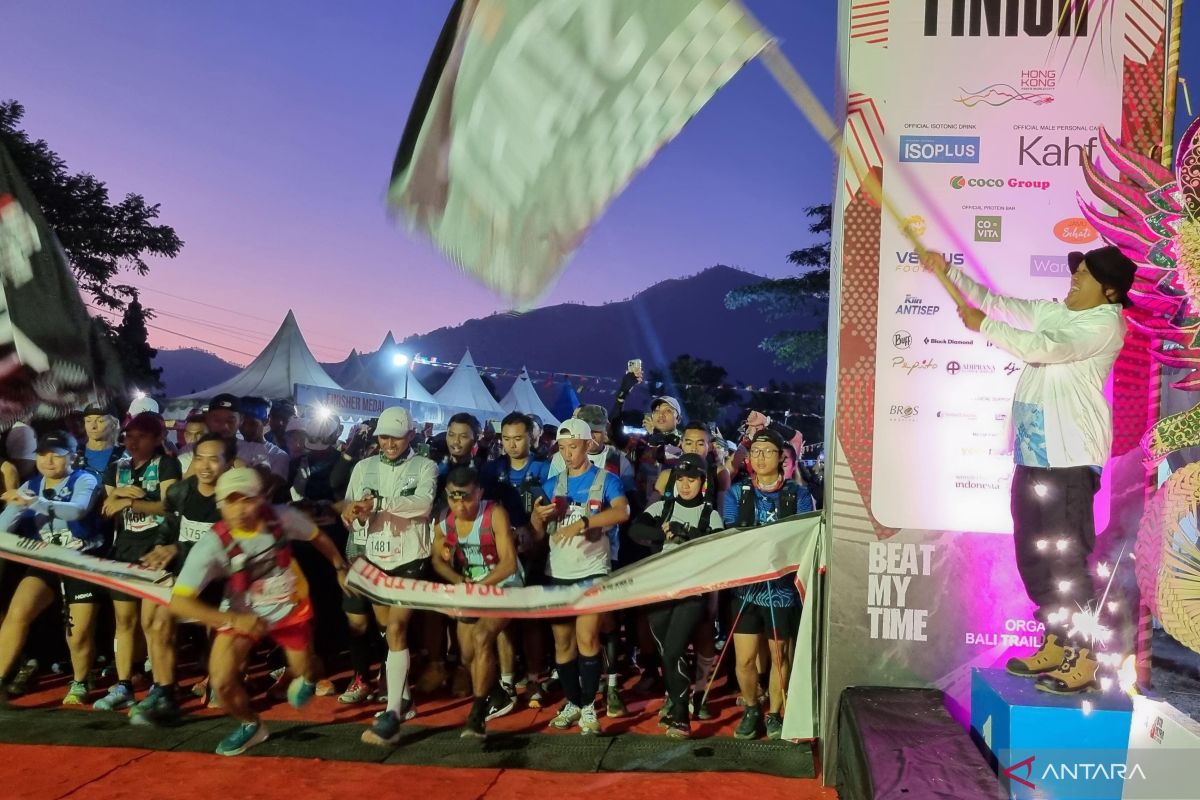 Bupati Bangli lepas 1.700 pelari 'Bali trail running ultra 2024