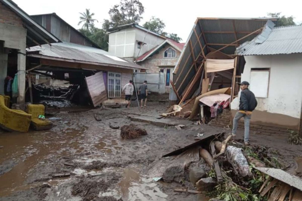 254 warga Ampek Angkek Agam terdampak banjir bandang Gunung Marapi