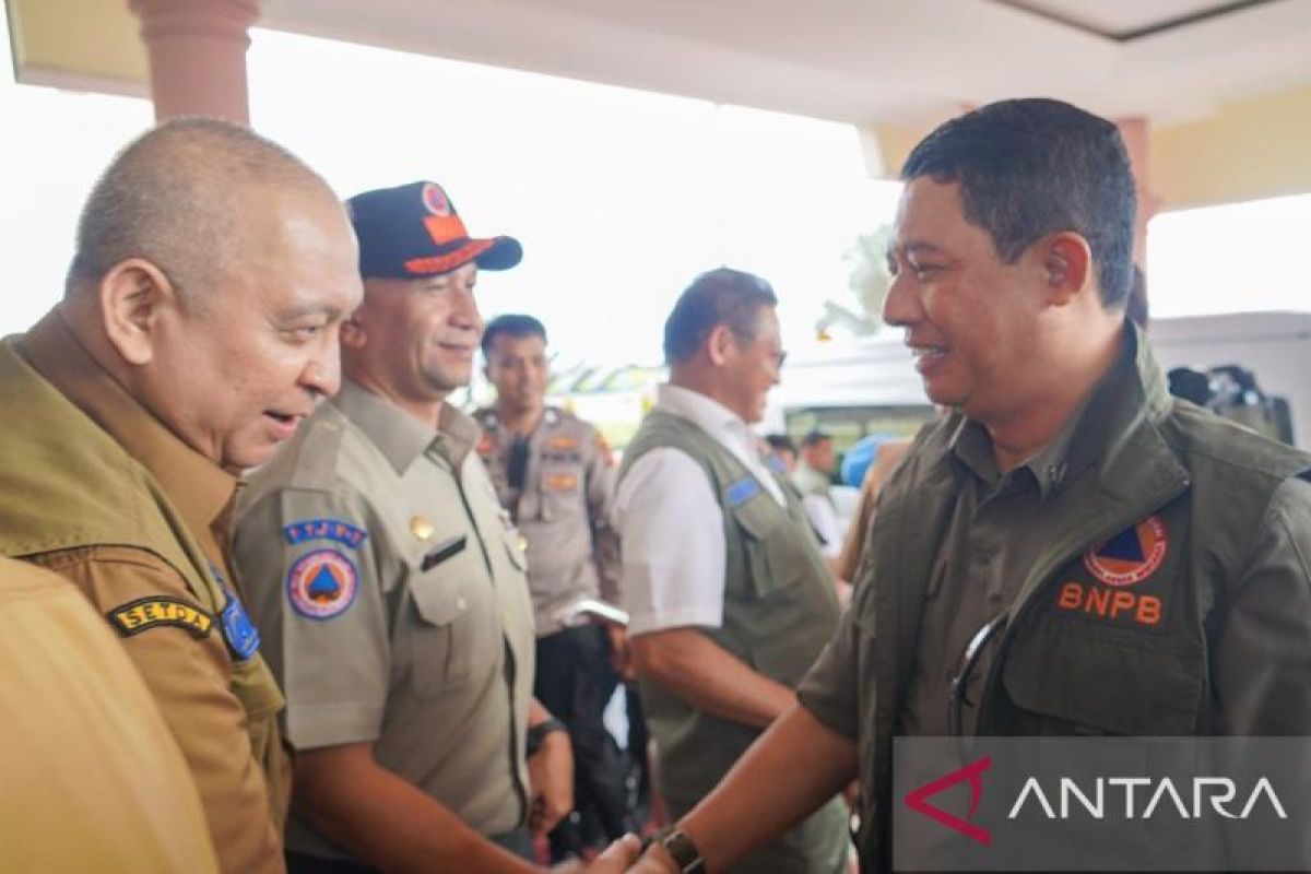 Kunjungi Daerah Terdampak Bencana di Sumbar, Plh Wali Kota Padang Sambut Kedatangan Kepala BNPB