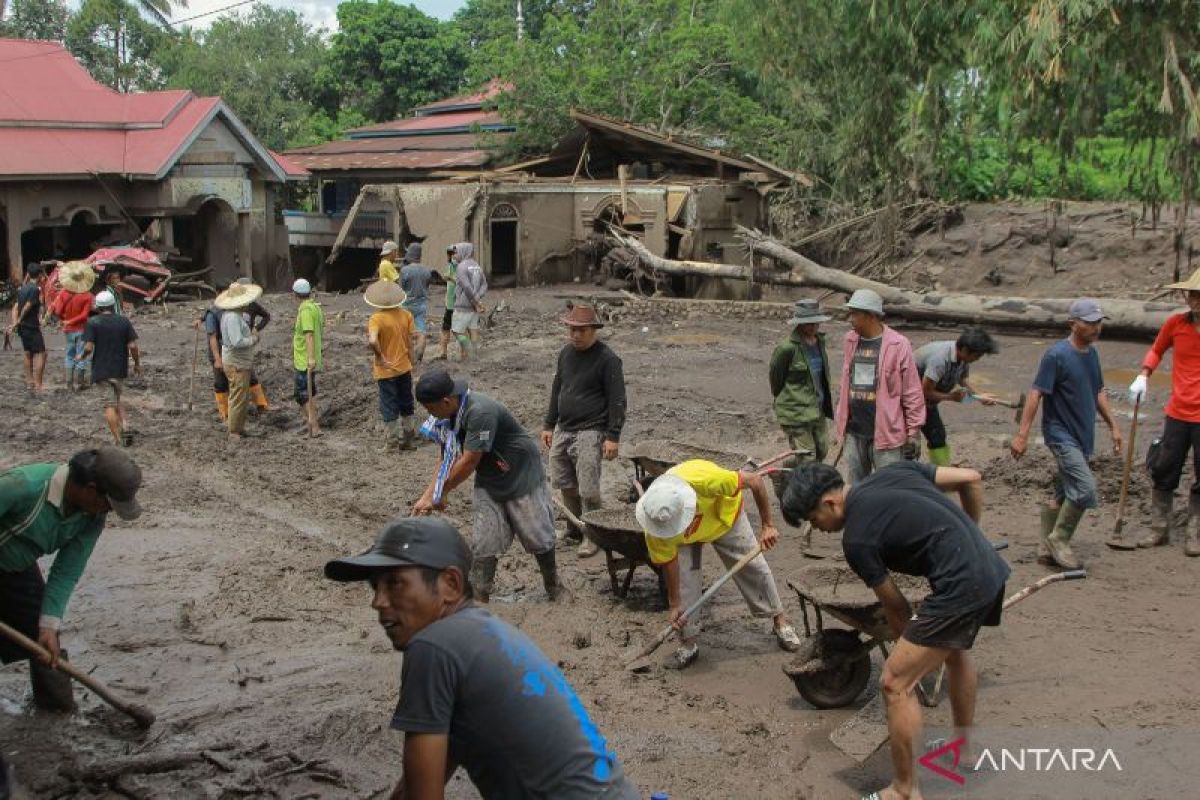Jumlah korban banjir lahar Gunung Marapi di Sumbar bertambah jadi 50 orang