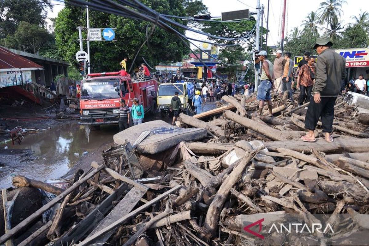 Sebanyak 29 korban banjir di Tanah Datar belum ditemukan