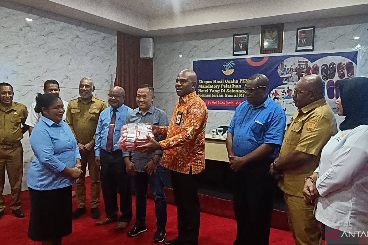 BBPPKS Regional VI Papua: Pembuatan sandal hotel penuhi pasar lokal