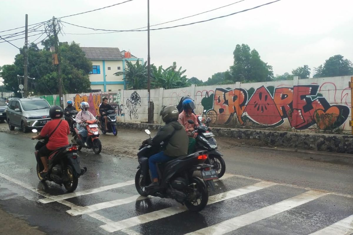 Antisipasi banjir, jalan Marungga Tangsel mulai ditinggikan