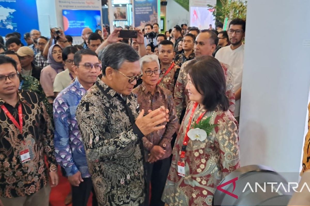 Menteri ESDM sebut gas bumi jadi solusi penyediaan energi bersih