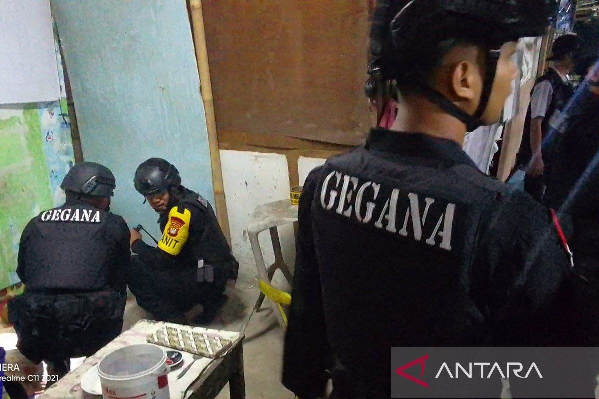 Polisi sebut benda yang ditemukan warga di Tanjung Priok bukan granat
