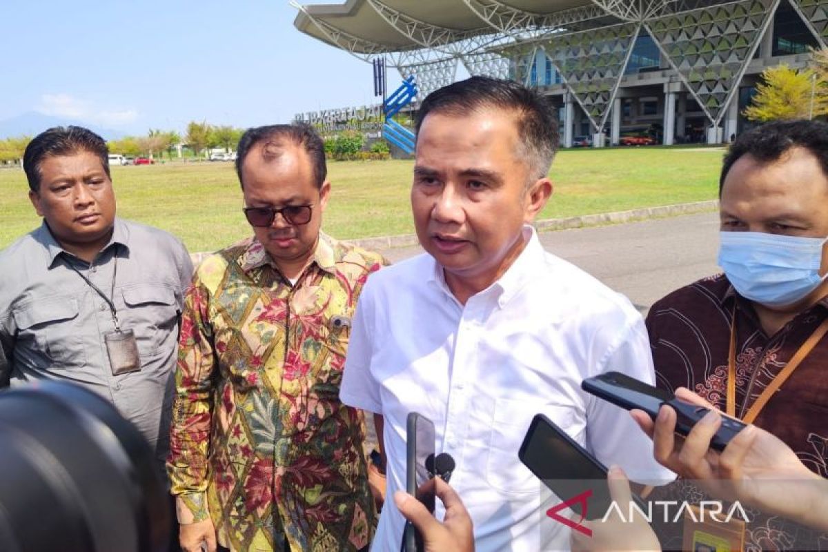 Bertemu Ketua Demokrat, Bey Machmudin tegaskan tak ikut Pilkada Jabar