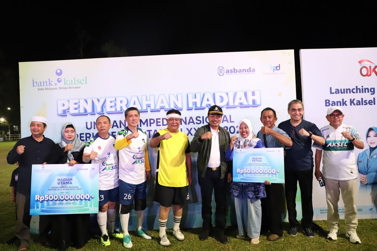 Nasabah Bank Kalsel raih hadiah utama undian Simpeda Nasional periode ke 2 tahun 2024