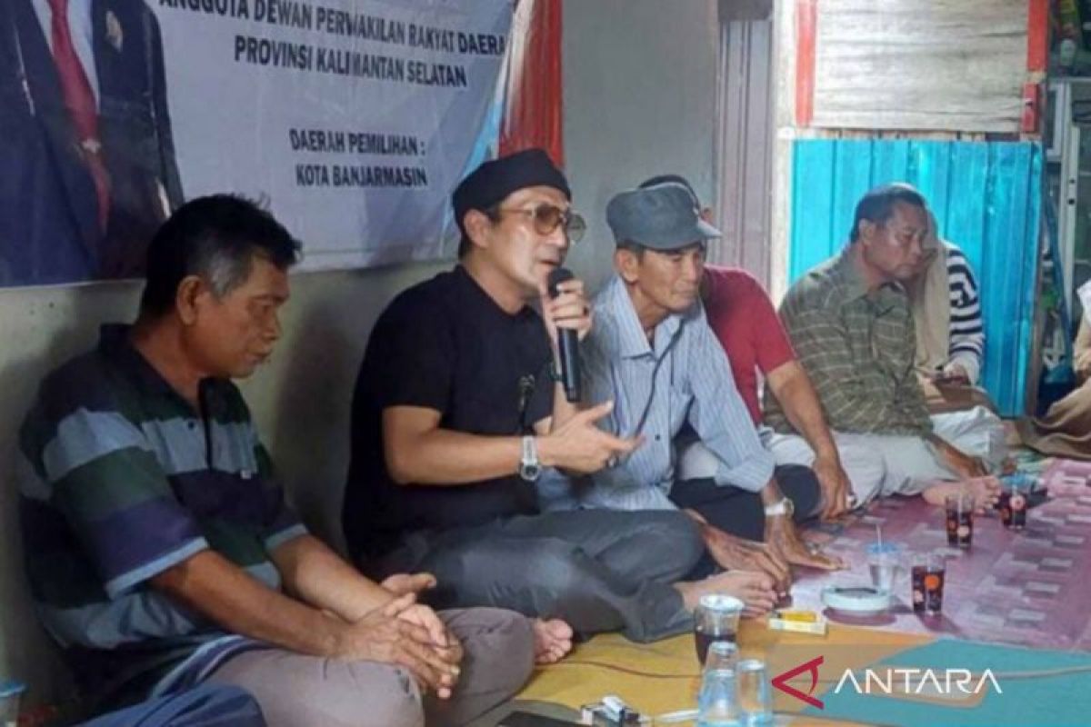 Banjir rob menjadi keluhan dan kekhawatiran warga Banjarmasin daerah pinggiran sungai