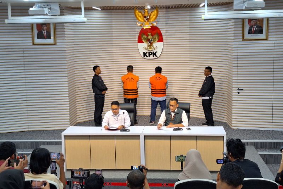 KPK tahan 2 tersangka baru kasus korupsi di PT Amarta Karya