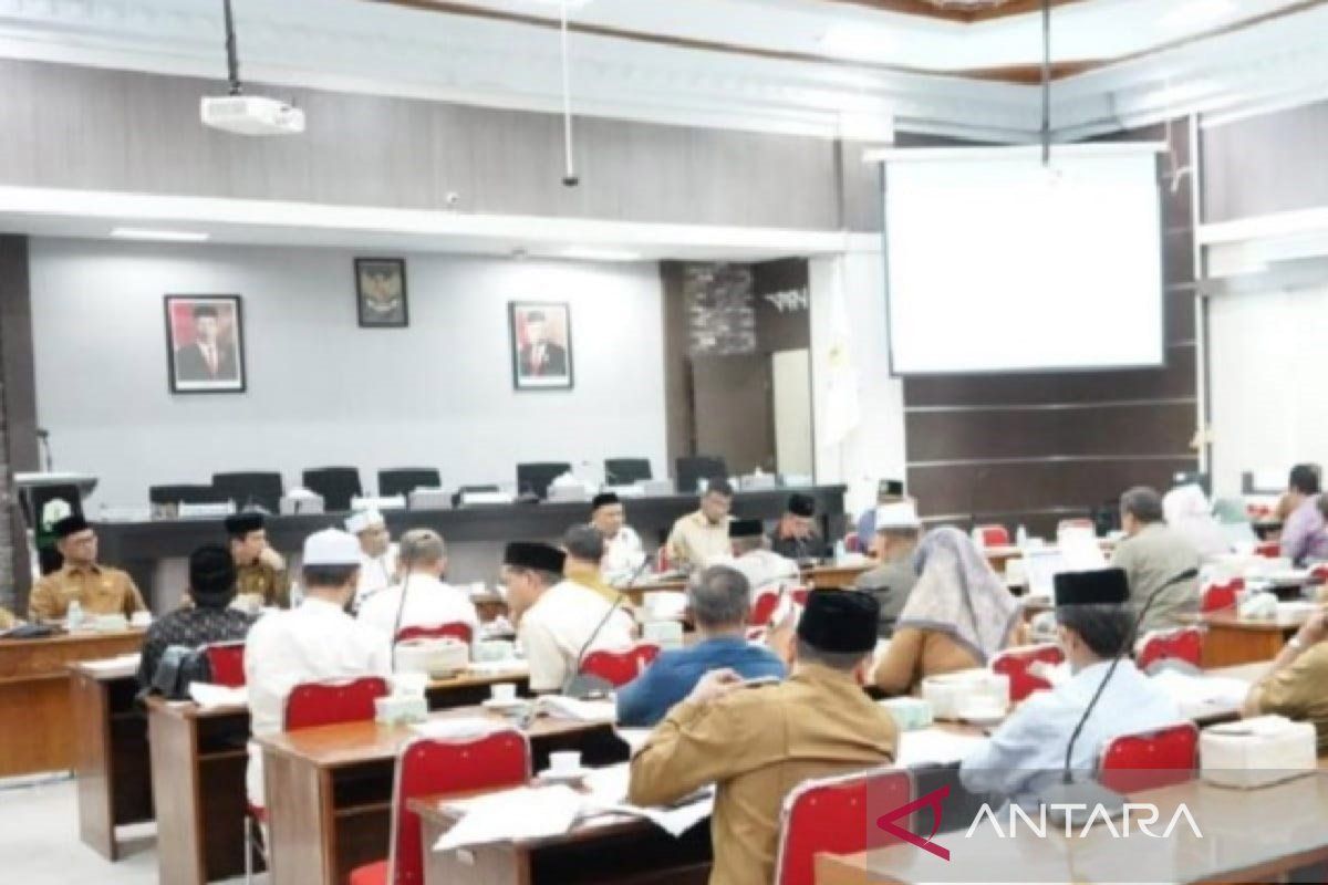 DPR Aceh Rumuskan Qanun Rencana Induk Penerapan Syariat Islam - ANTARA News