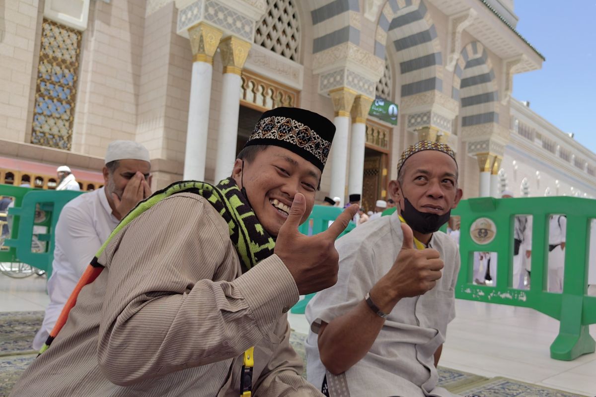 Calon haji Indonesia gemetar melihat Masjid Nabawi