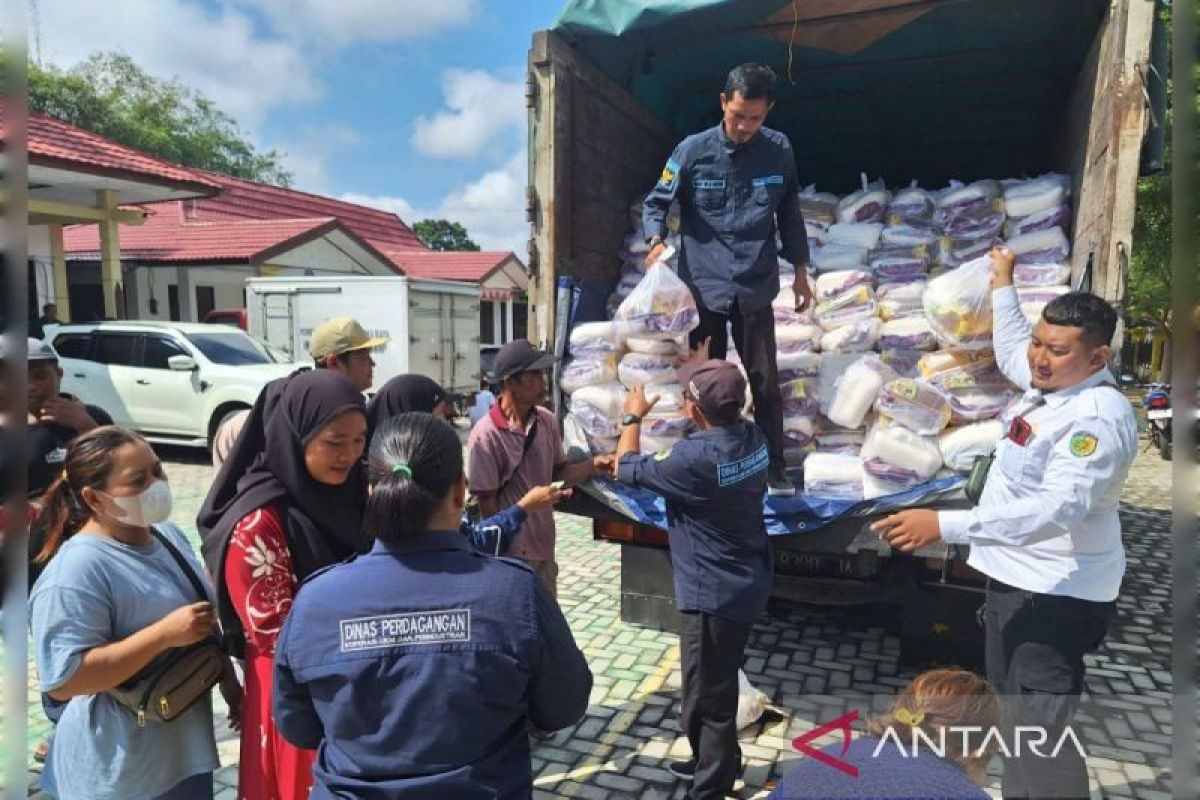 Pemkot Palangka Raya bantu masyarakat melalui operasi pasar murah