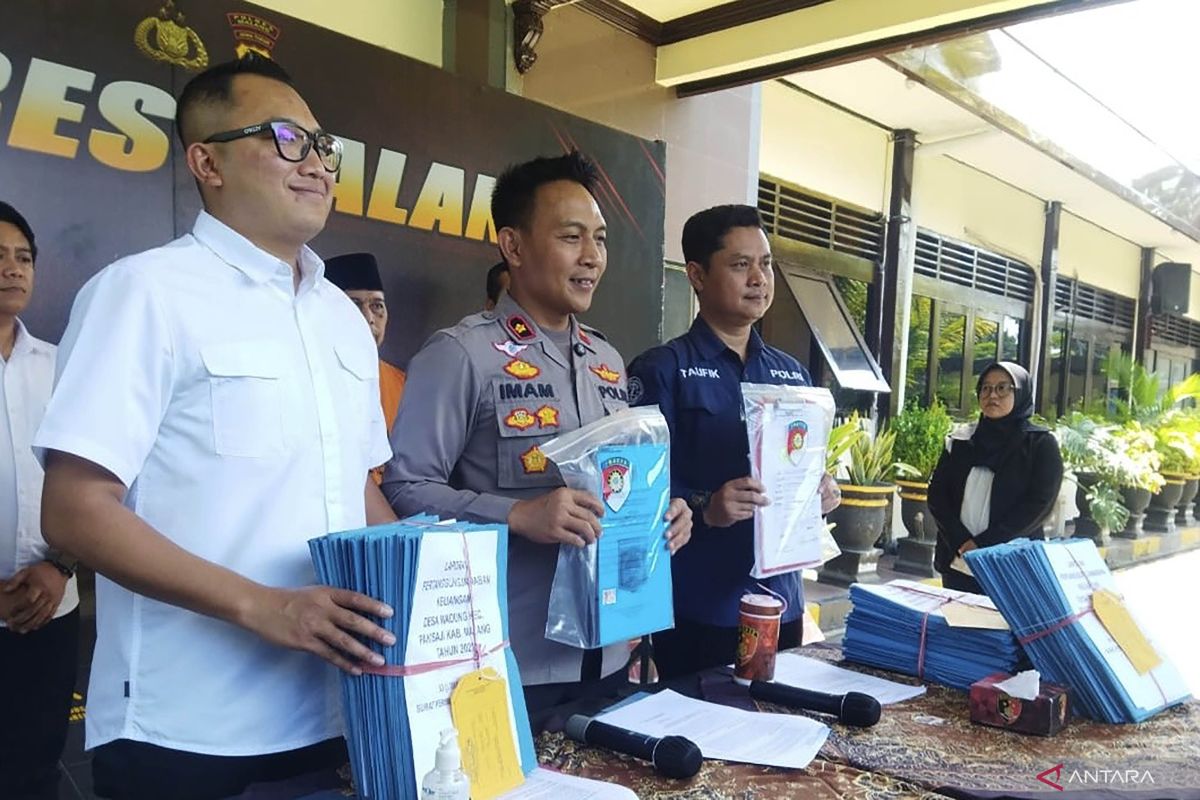 Mantan kades tersangka korupsi di Malang diancam 20 tahun penjara