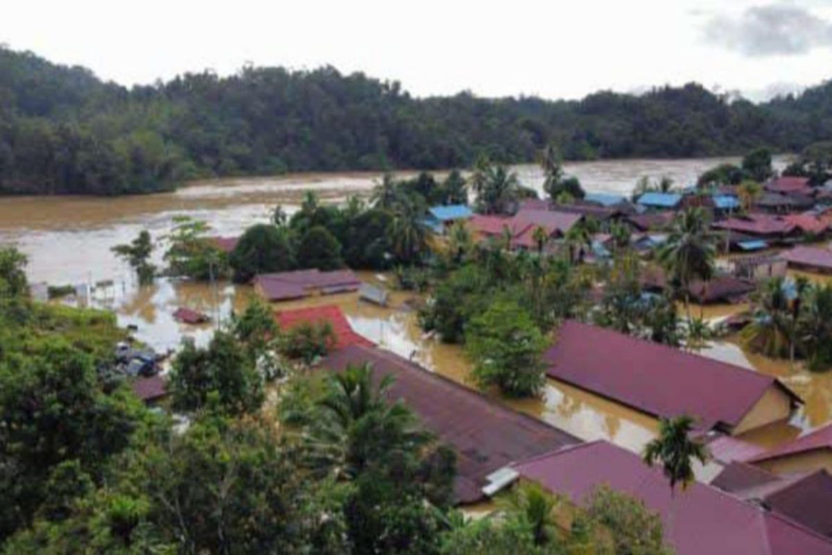 Pemprov Kaltim respons cepat untuk bantu  logistik korban banjir Mahulu