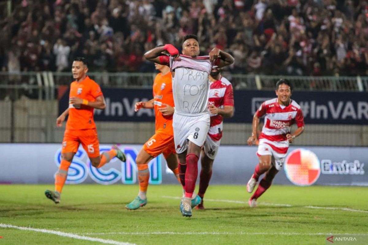Madura United berpesta amankan tiket final Liga 1 setelah taklukkan Borneo