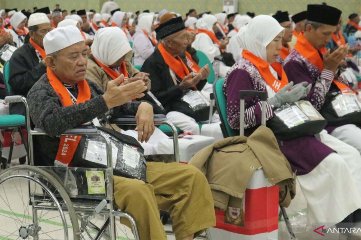 Info Haji 2024 - Babel bekali calon haji alat kesehatan atasi cuaca ekstrem