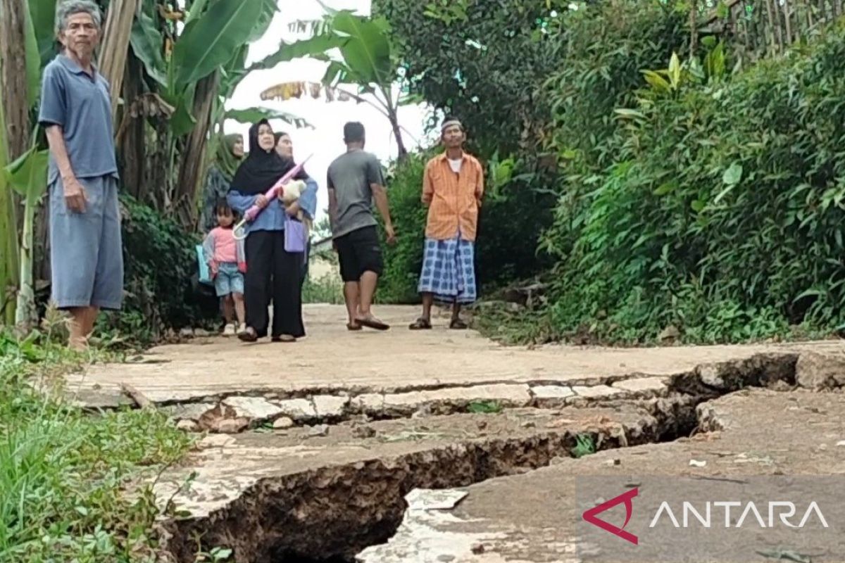 BPBD Cianjur: Puluhan KK korban pergerakan tanah kembali ke rumah