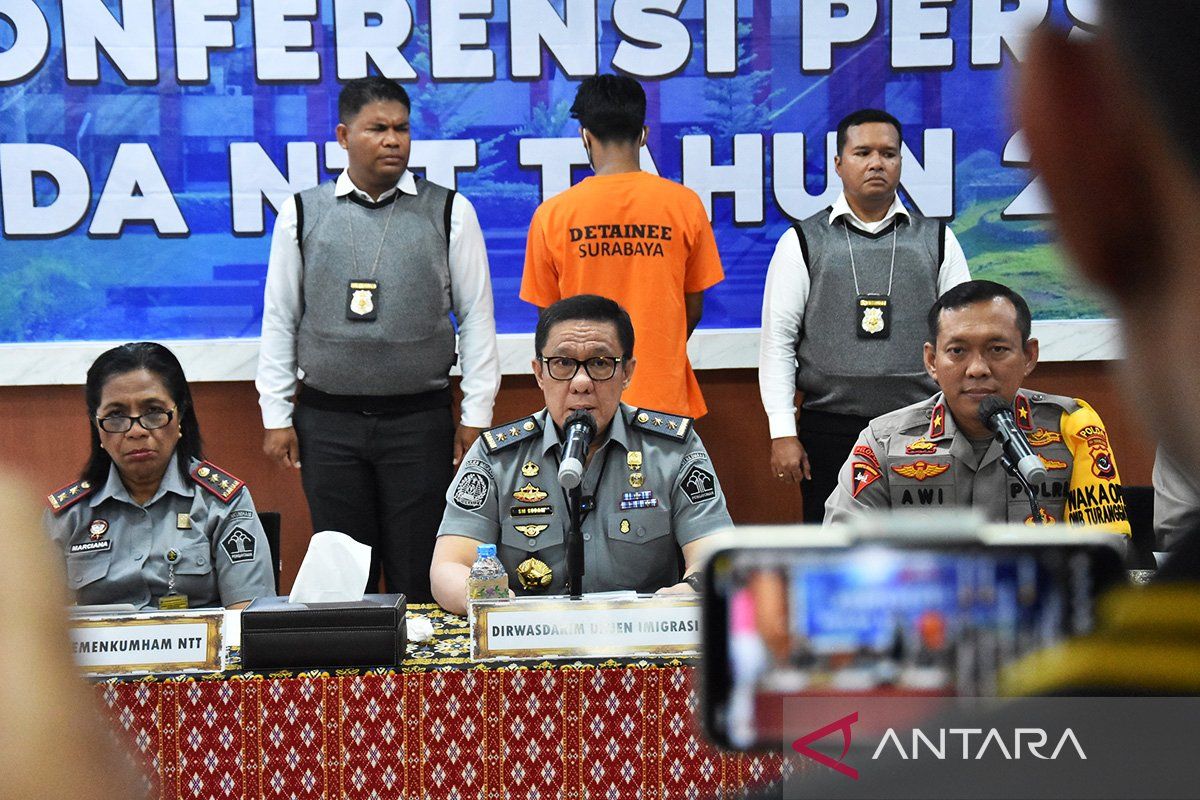 Kemenkumham RI serahkan DPO penyelundupan manusia ke Polda NTT