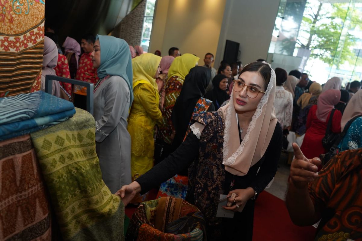 Dekranasda Trenggalek dorong UMKM lokal bersaing di pasar internasional