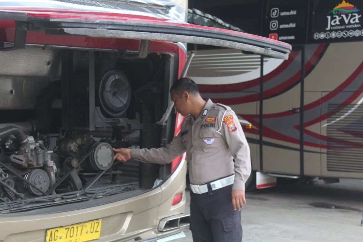 Polisi Trenggalek inspeksi kelaikan kendaraan wisata antisipasi kecelakaan