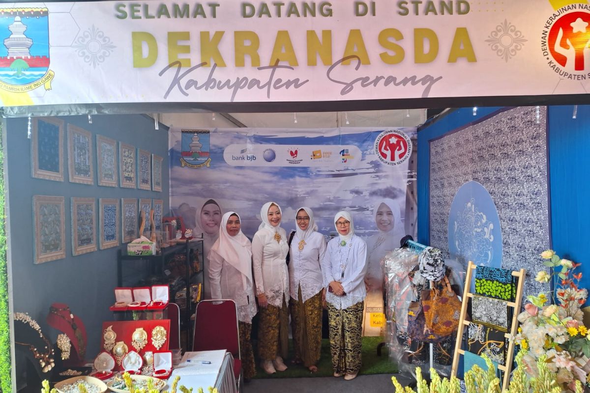 Dekranasda Kabupaten Serang pamerkan produk UMKM unggulan